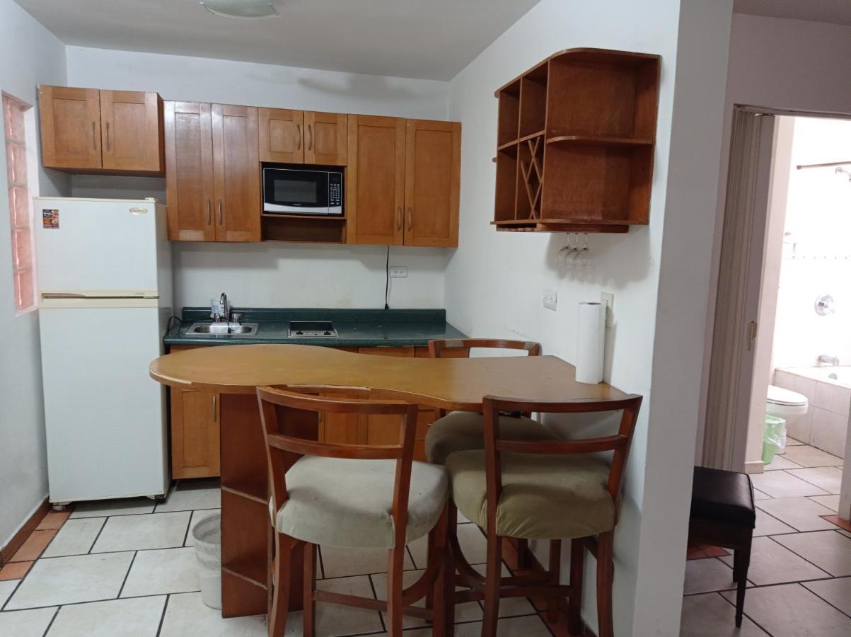 Confort Ejecutivo Suites Lindavista Guadalupe  Екстериор снимка