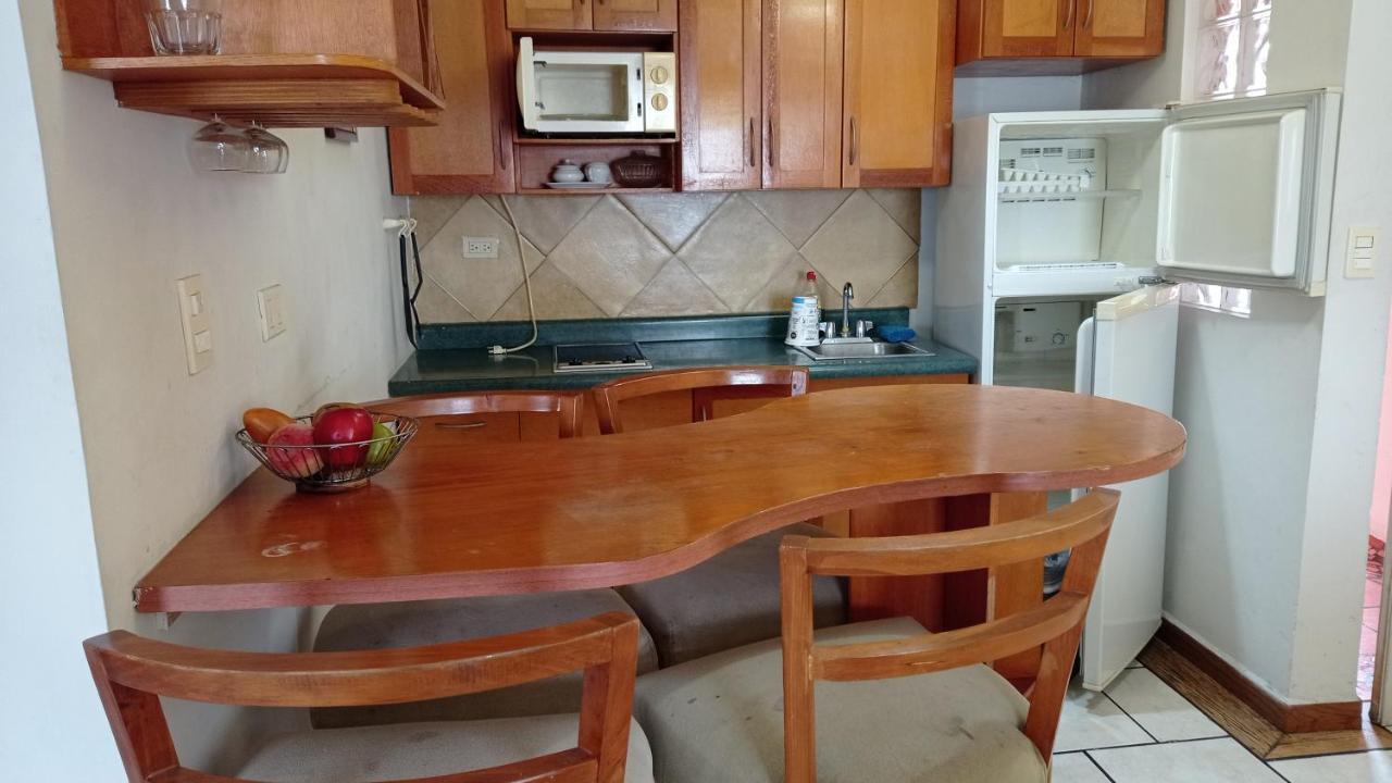 Confort Ejecutivo Suites Lindavista Guadalupe  Екстериор снимка