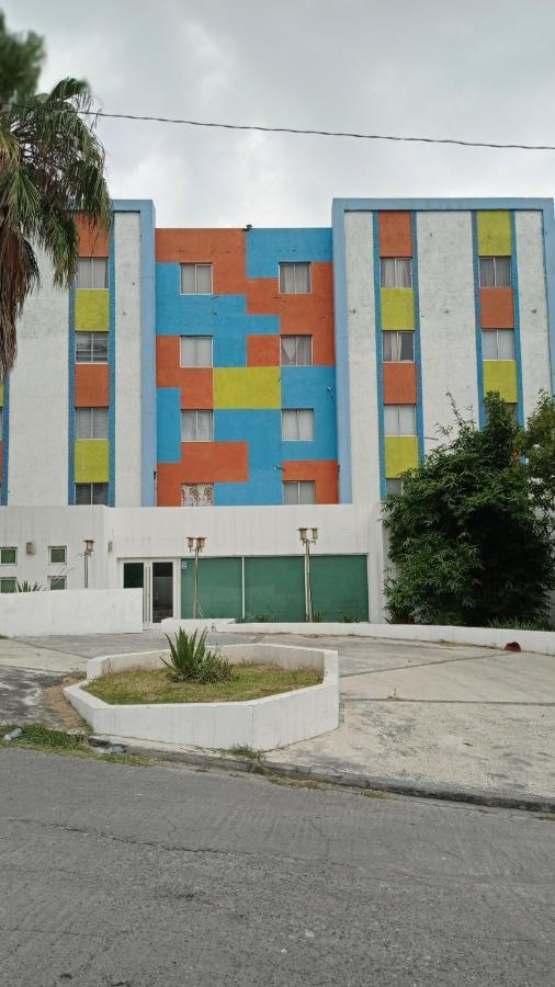 Confort Ejecutivo Suites Lindavista Guadalupe  Екстериор снимка