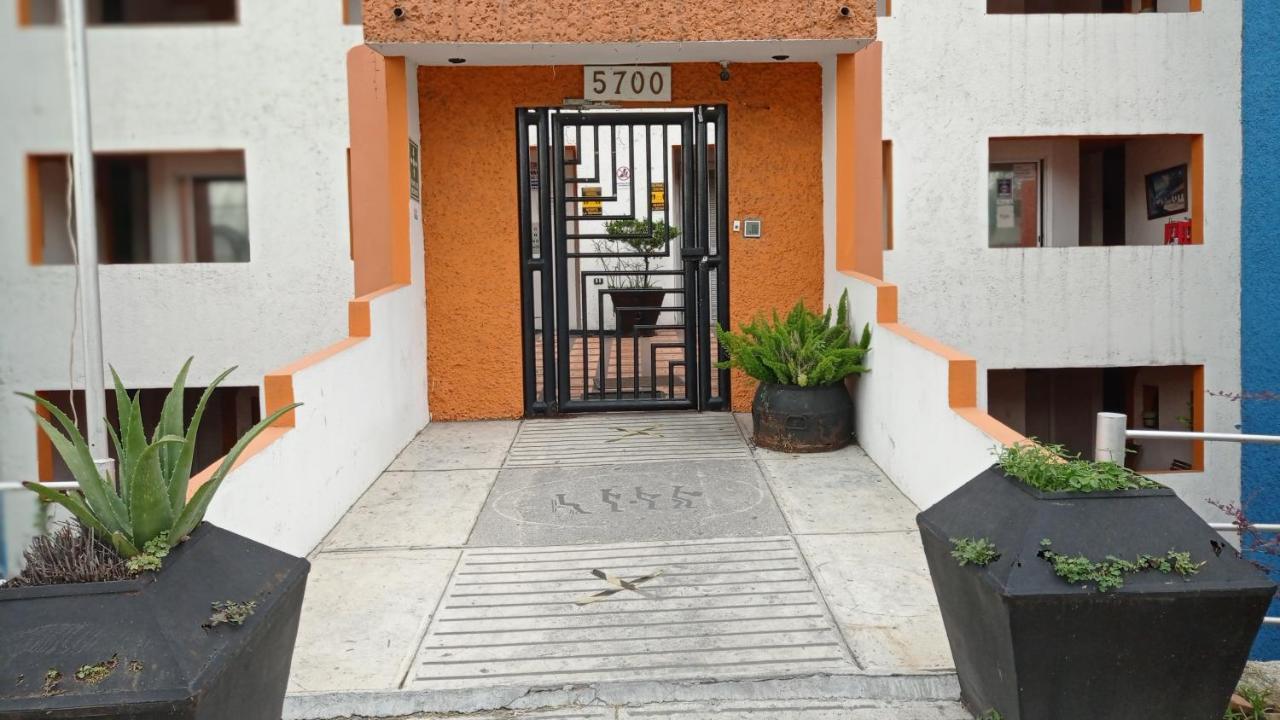 Confort Ejecutivo Suites Lindavista Guadalupe  Екстериор снимка