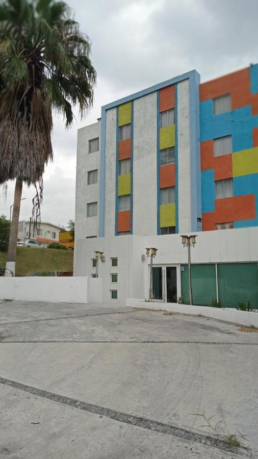 Confort Ejecutivo Suites Lindavista Guadalupe  Екстериор снимка