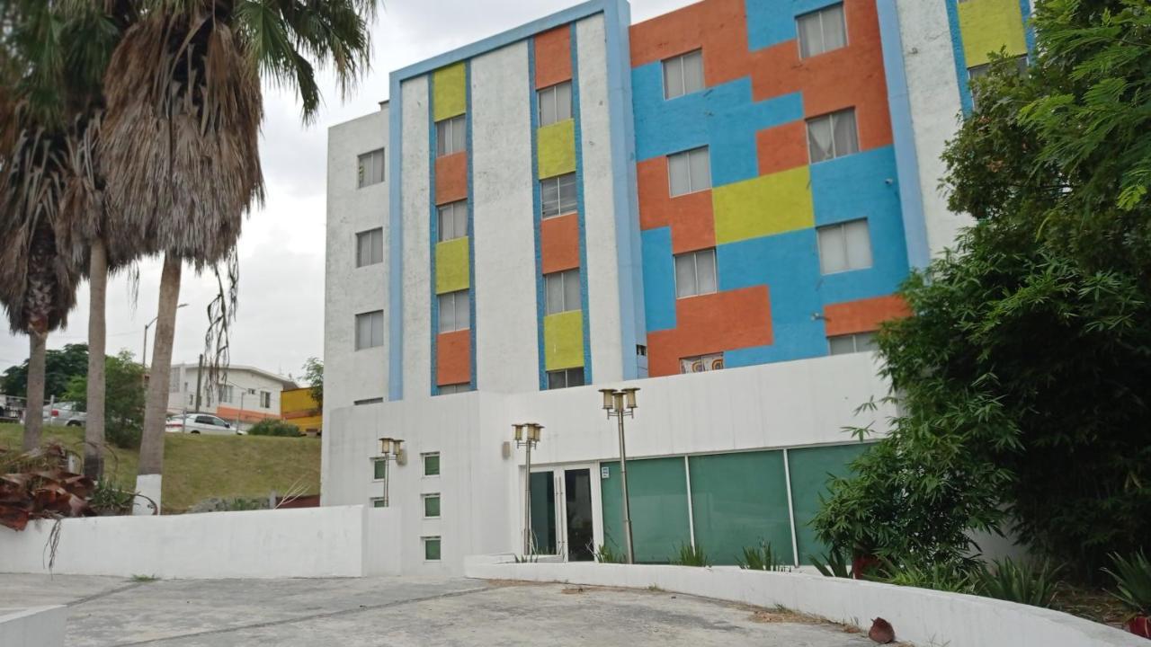 Confort Ejecutivo Suites Lindavista Guadalupe  Екстериор снимка