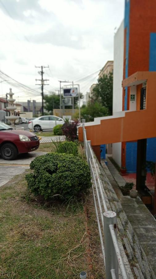 Confort Ejecutivo Suites Lindavista Guadalupe  Екстериор снимка