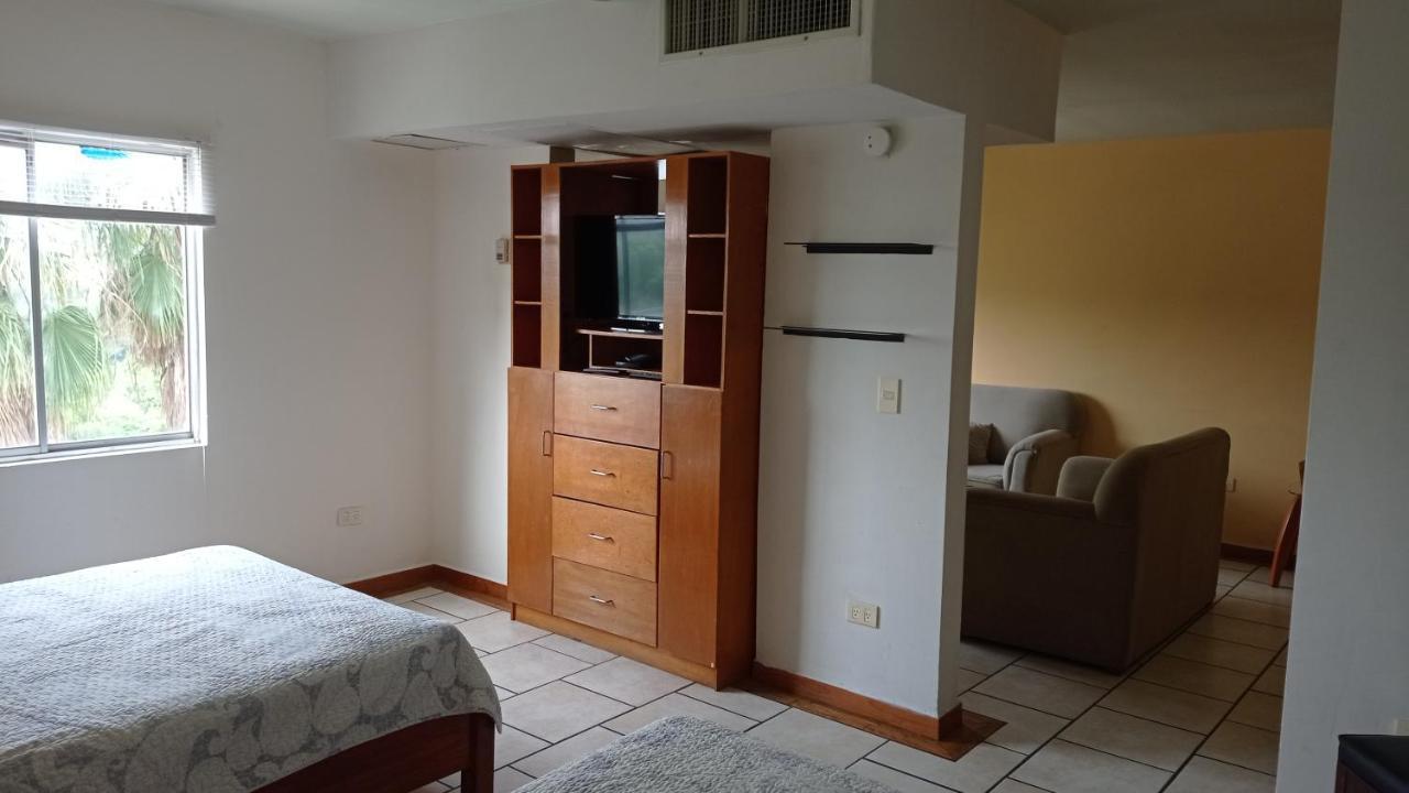 Confort Ejecutivo Suites Lindavista Guadalupe  Екстериор снимка