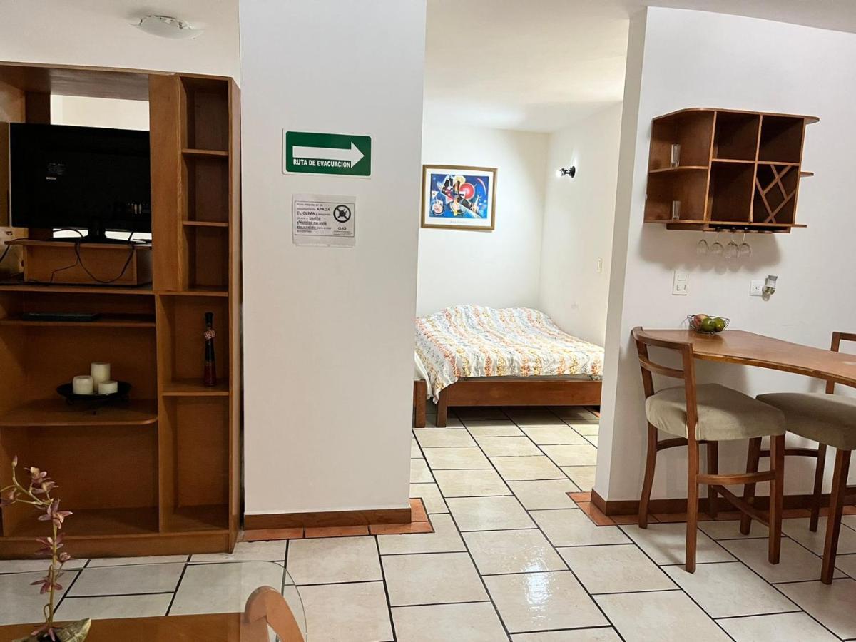 Confort Ejecutivo Suites Lindavista Guadalupe  Екстериор снимка